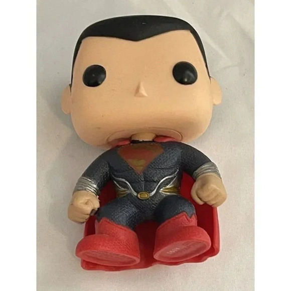 Funko Pop! SUPERMAN MAN OF STEEL #23 DC COMICS HEROES VAULTED OOB No Box Loose - Picture 8 of 8